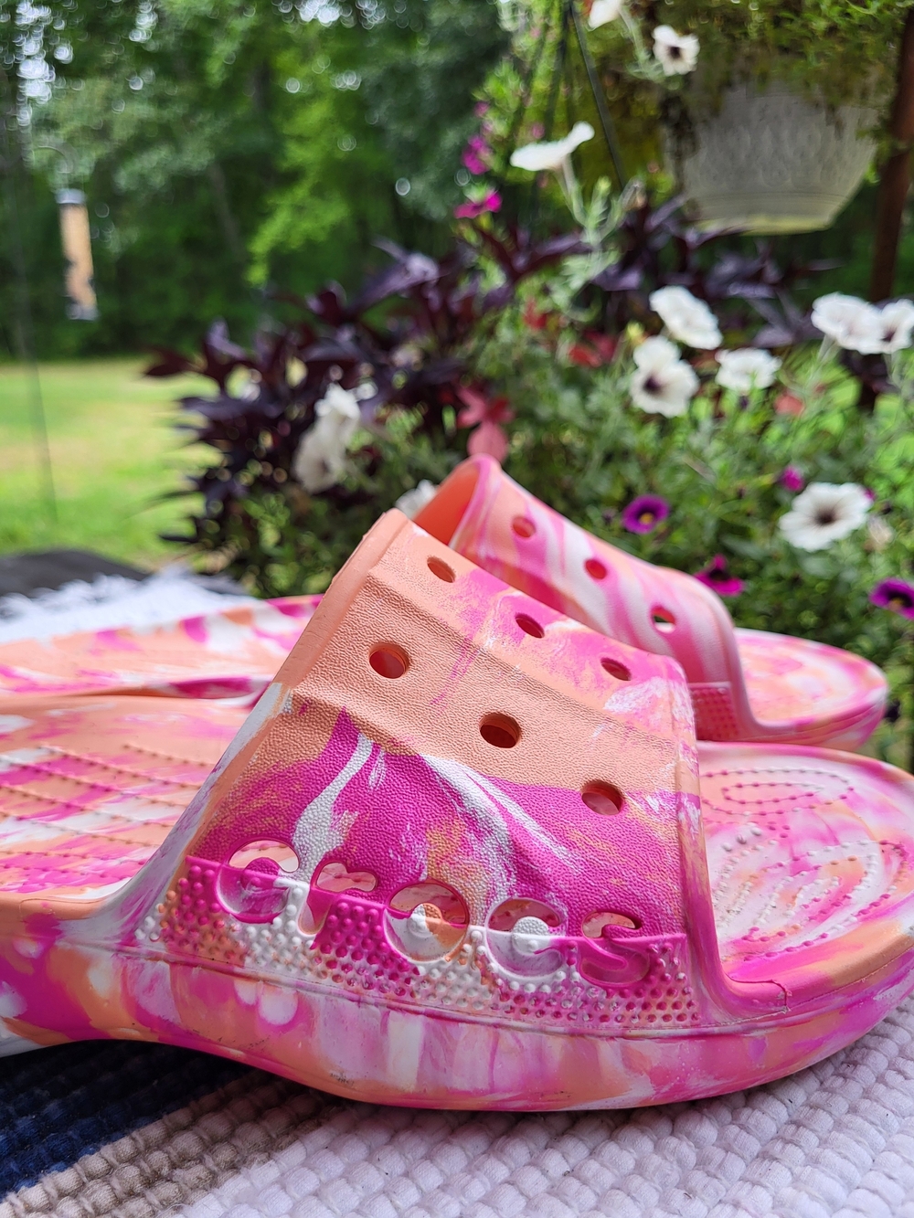 Crocs Baya || Abstract Military Camo Pink Slide Sandals| US Men's 10 Women's 12